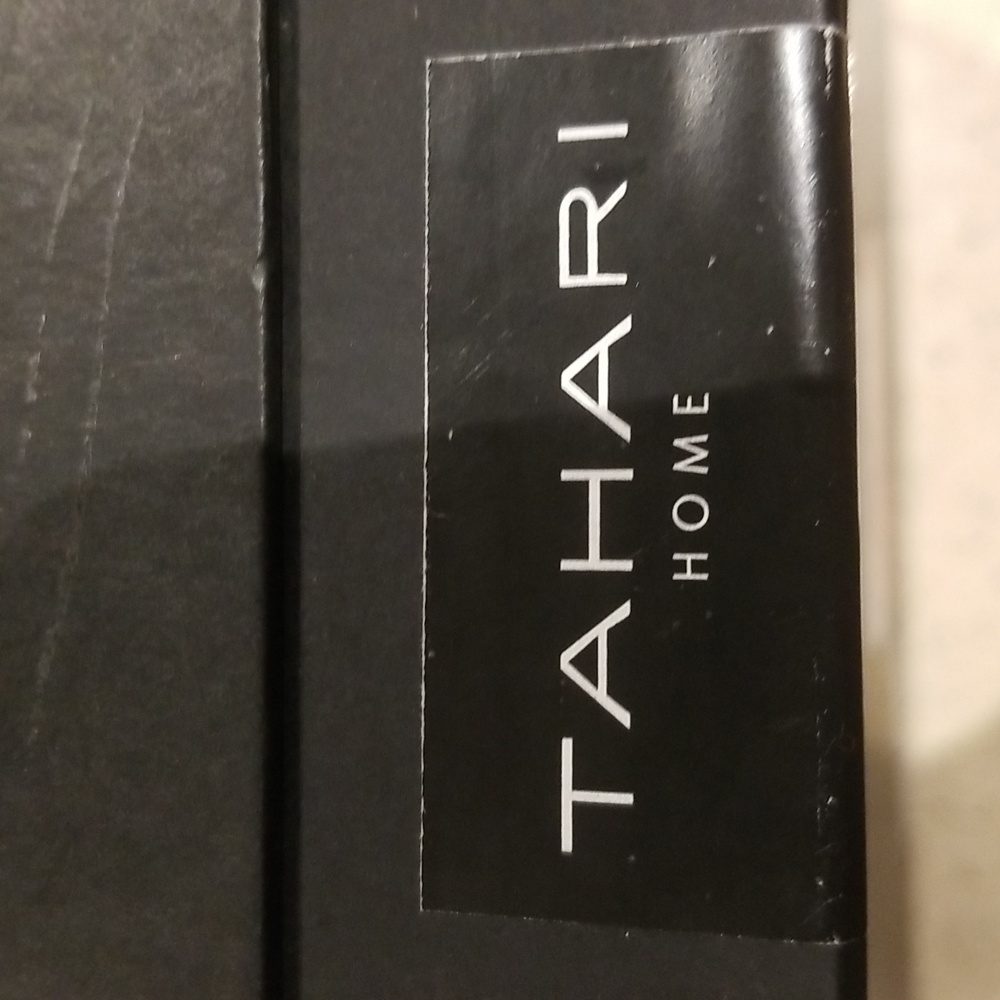 Tahari Home owl rhinestone napkin rings New in box - Picture 5 of 6